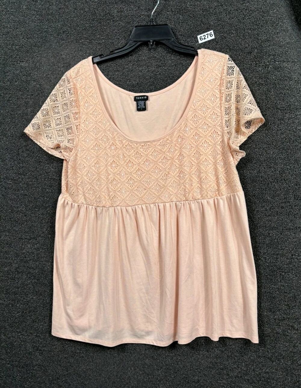 Torrid Lace Trimmed Top Womens Size 1X Peach V-Neck Flutter Sleeve Summer